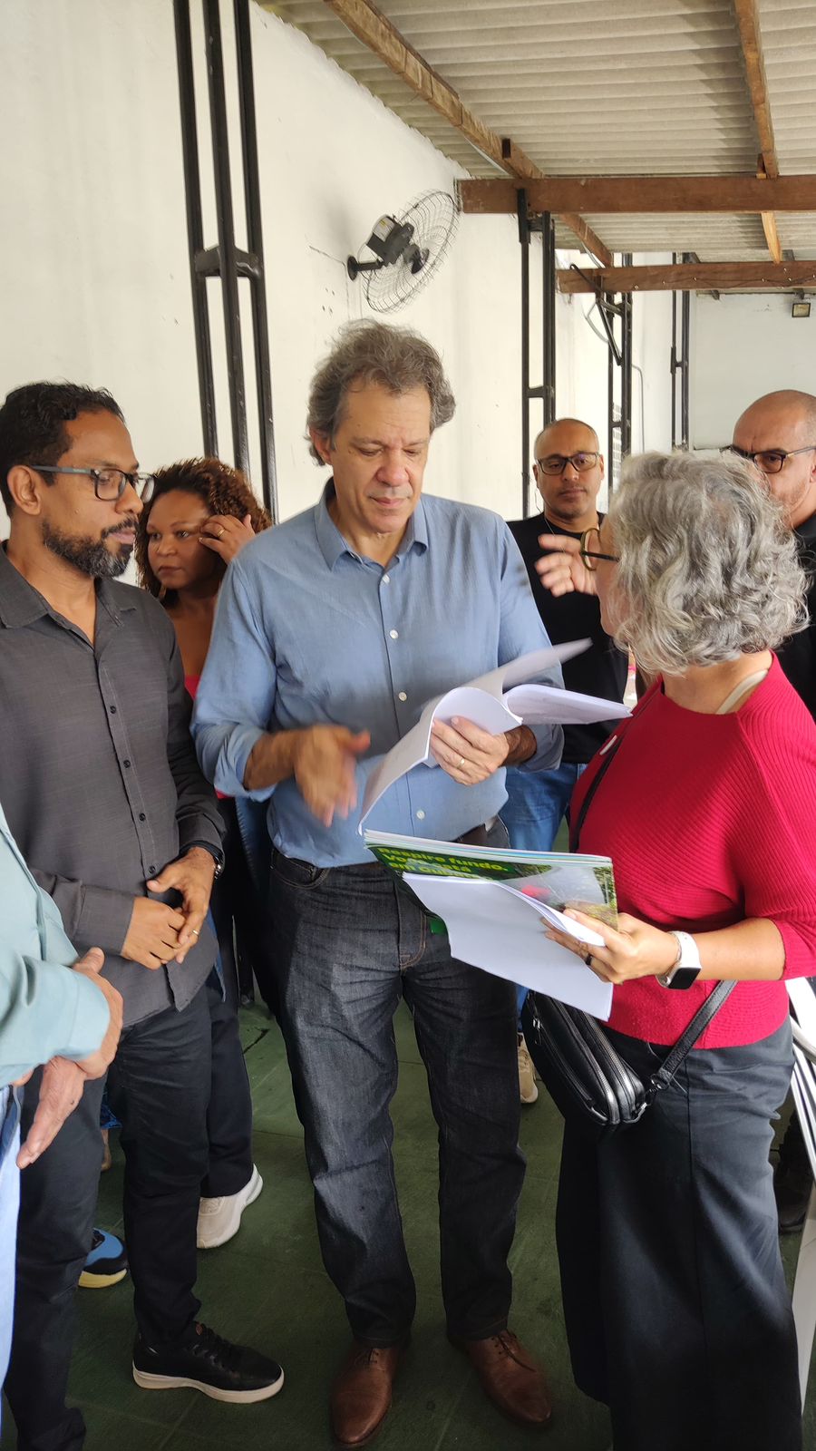 Frente Ampla Cubatão entrega carta programática a Fernando Haddad durante evento no IFSP