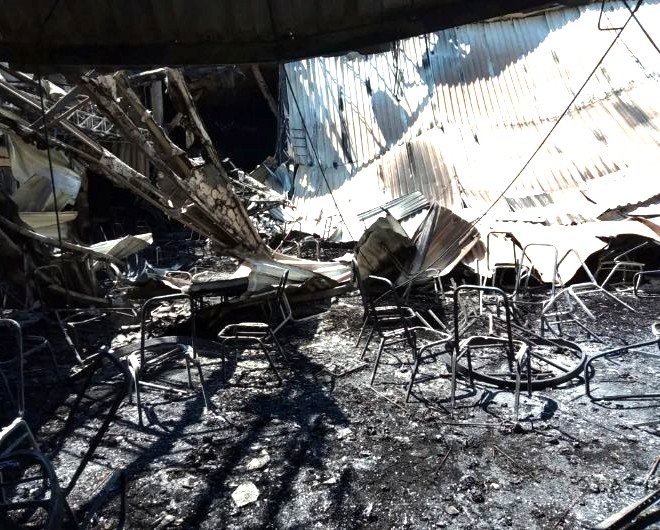 Resort perde cobertura de seguro por incêndio após usar pirotecnia em show