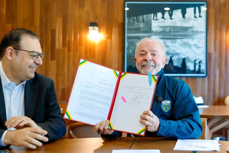 Lula sanciona lei que garante renovação automática de CNH a bons condutores