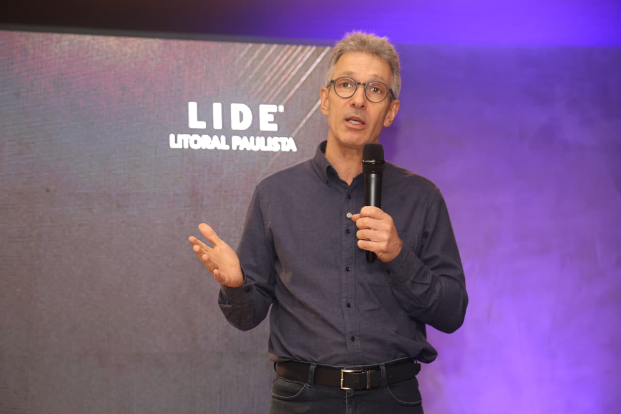Romeu Zema defende privatizações e redução do Estado para “salvar” o País