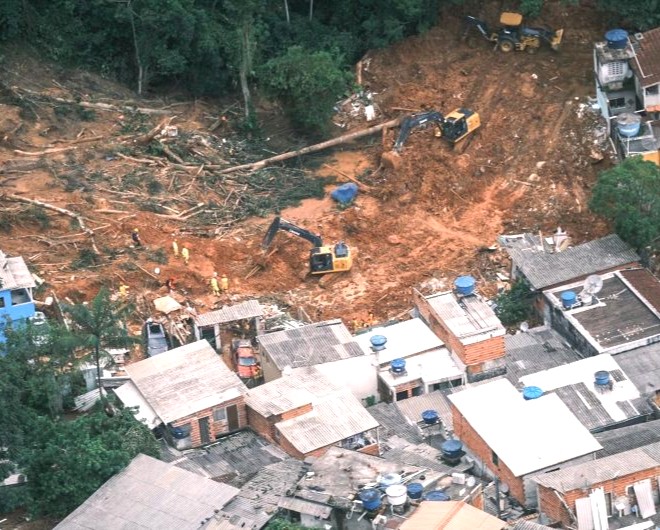TJ-SP afasta dano material e mantém o dano moral por tragédia em morro de Guarujá (SP)