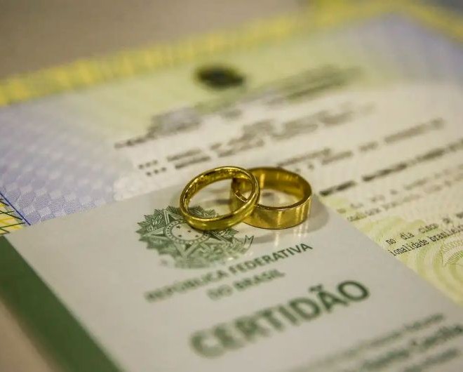 Falso juiz de paz é condenado por realizar 16 casamentos fakes em Salvador (BA)