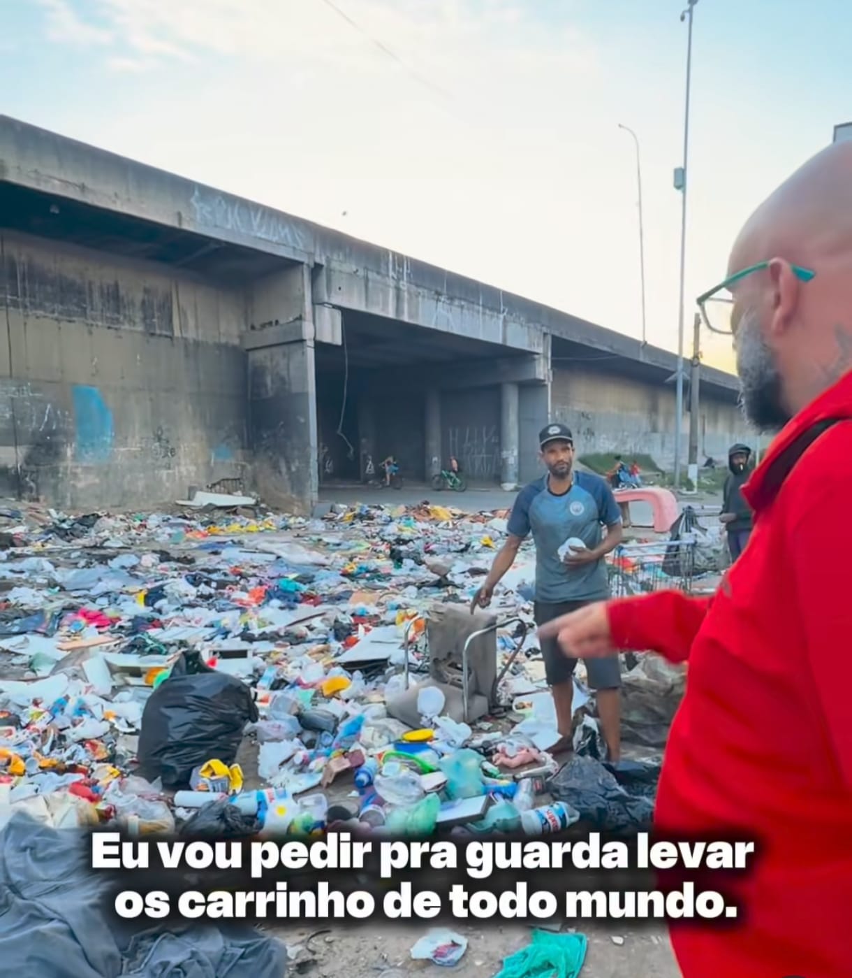 Candidato aproveita campanha para investir contra pessoas em situação de rua em São Vicente (SP)