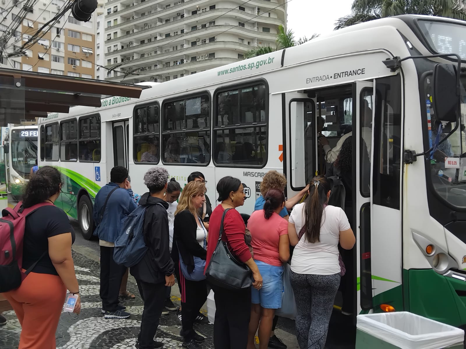 Trabalhador vai ganhar duas vezes com final da 6X1