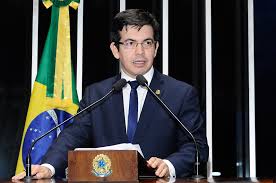 Rouanet: senador expõe história que cantores sertanejos não contam a bolsonaristas
