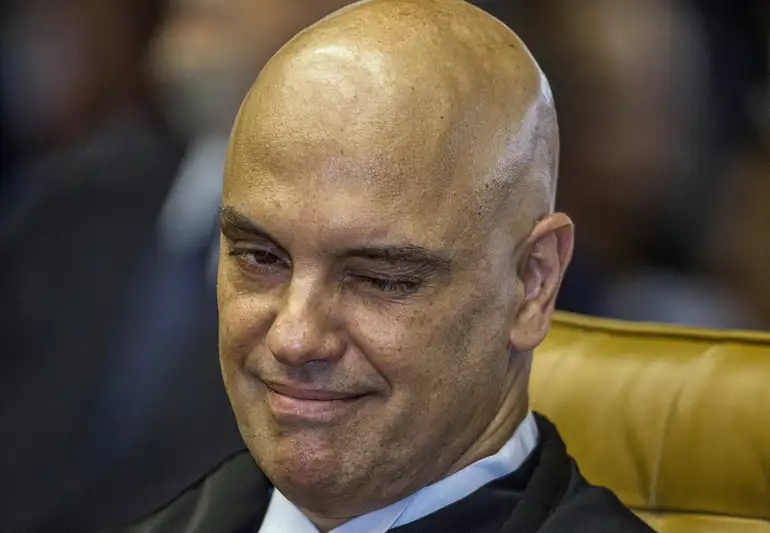 Moraes determina remoção de acampamentos no entorno da Papudinha