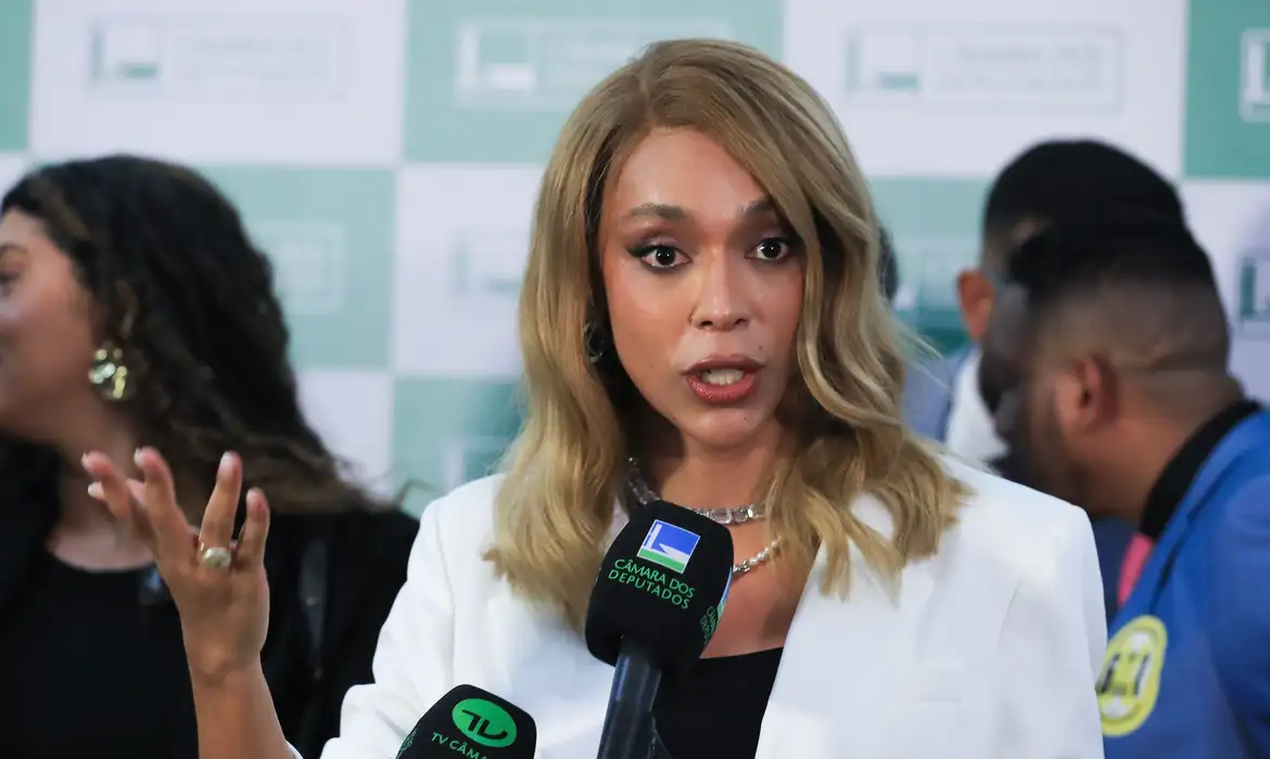 Venezuela quer punir traidores, enquanto brasileiros, com e sem mandato, seguem ‘instigando’ pós tentativa de golpe