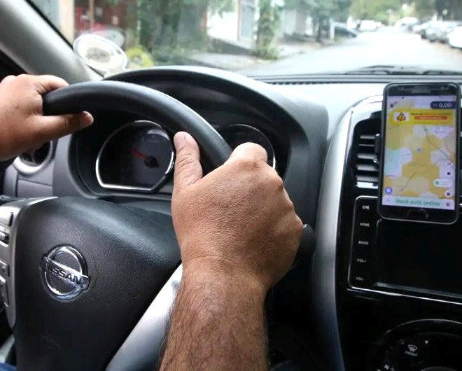 Juíza valida exclusão da Uber após motorista recusar e cancelar 5.190 corridas