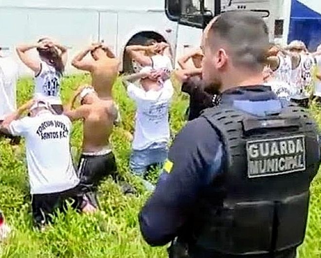 Juiz solta cinco membros da Torcida Jovem do Santos presos em Santa Catarina