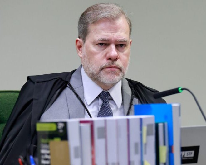 Toffoli diz ser cabível ANPP na Justiça Militar e concede HC à falsa solteira