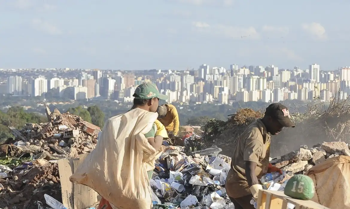 Baixada Santista não cumpre Plano Gestão Integrada de Resíduos Sólidos, aponta MP-SP
