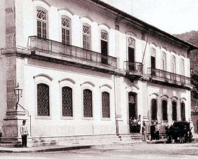 Do período colonial aos dias atuais: livro revela a história da Justiça em Santos