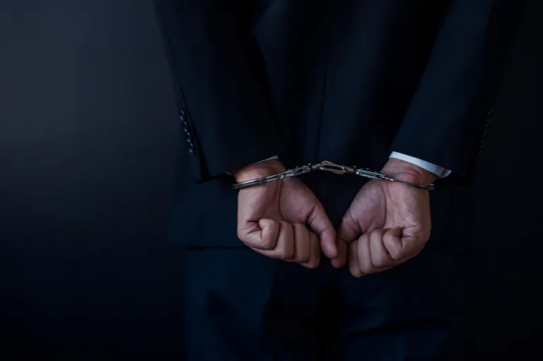 Militar reformado é condenado por compartilhar conteúdo sexual envolvendo crianças