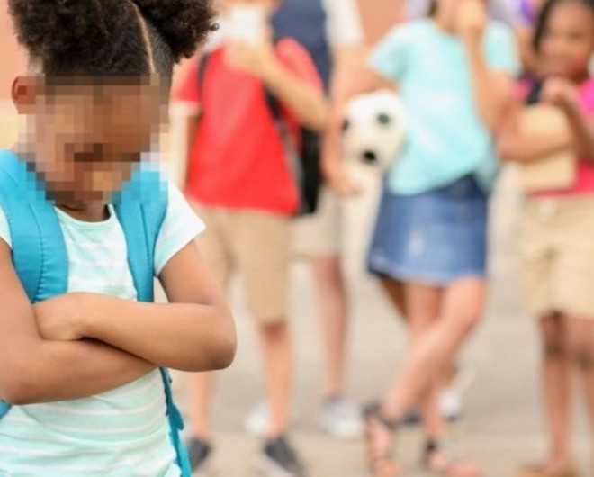 Escola é condenada por bullying racial contra criança de 10 anos