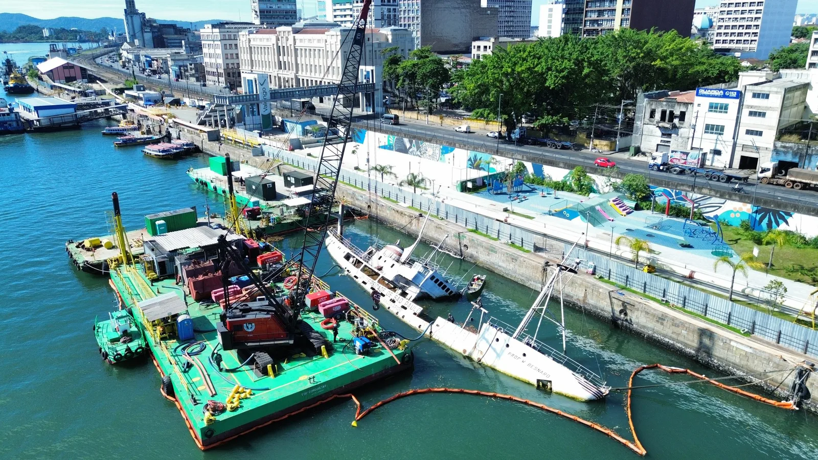 Marinha aprova plano de remoção de navio histórico Prof. W. Besnard no Porto de Santos (SP)